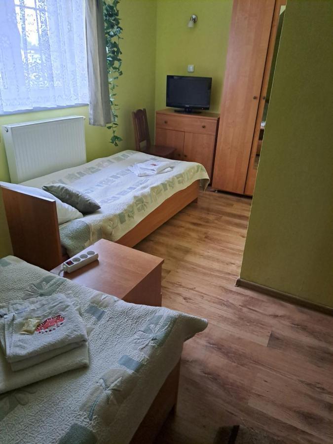 Hotelik Warmia -Pensjonat, Hostel Lidzbark Warminski Exterior photo